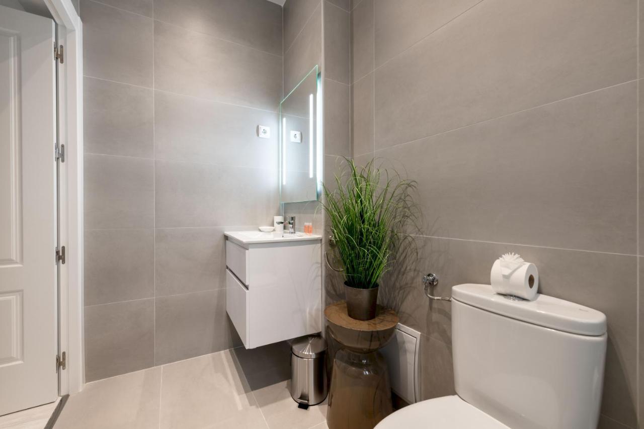 1 Bedroom 1 Bathroom- Lavapies- Minty Stay- Ave Maria Madrid Exterior foto